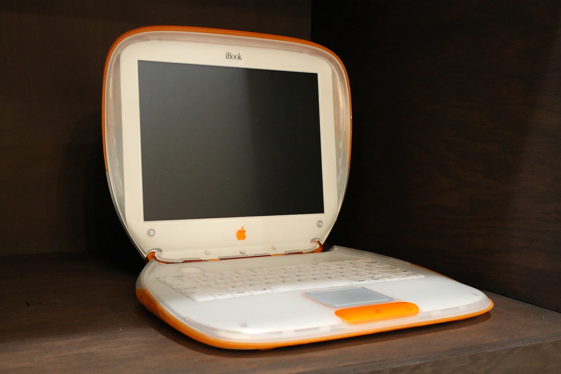iBook G3 “Clamshell”, Tangerine